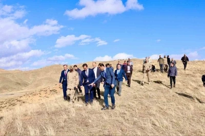 Vali Karakaya, 387 askerin şehit düştüğü bölgede
