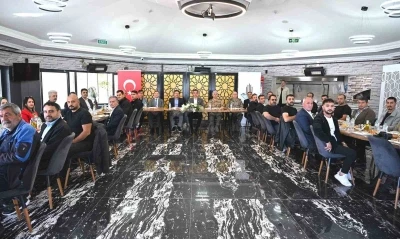 Vali Karakaya basınla bir araya geldi
