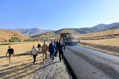 Vali Karakaya Tatvan’da incelemelerde bulundu
