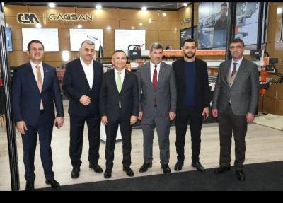 Vali Kemal &Ccedil;eber: &ldquo;Halı Sekt&ouml;r&uuml;m&uuml;z Doğru Bir İş Yaptı&rdquo;