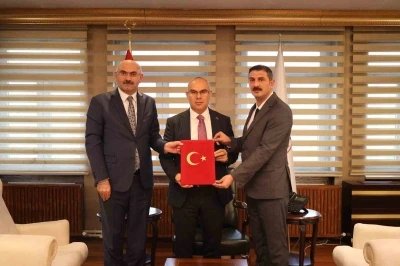 Vali Ko&ccedil; başkanlığında sosyal denge s&ouml;zleşmesi imzalandı
