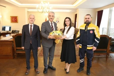 Vali Makas&rsquo;tan 14 Mart Tıp Bayramı tebriği
