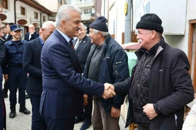 Vali Makas&rsquo;tan Ak&ccedil;akoca esnafı ile hasbihal etti
