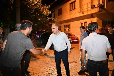 Vali Özkan depremden etkilenen bölgeleri inceledi
