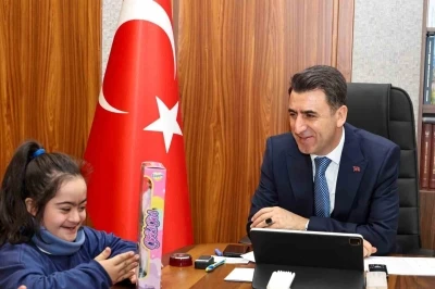 Vali Şefik Ayg&ouml;l, vatandaşlarla bir araya geldi
