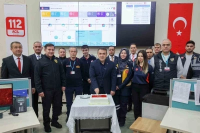 Vali S&ouml;zer 112 Acil &Ccedil;ağrı Merkezi&rsquo;nde incelemelerde bulundu

