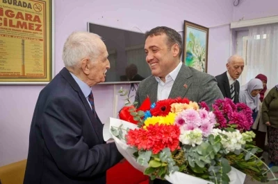 Vali Sözer’den emekli öğretmenlere anlamlı buluşma
