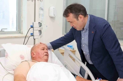 Vali S&ouml;zer&rsquo;den muhtara ge&ccedil;miş olsun ziyareti
