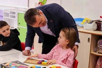 Vali S&ouml;zer &ouml;ğrencilerle bir araya geldi
