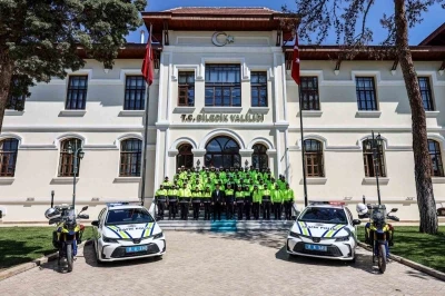Vali S&ouml;zer trafik personelini makamında ağırladı
