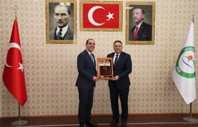 Vali Taşolar&rsquo;dan Rekt&ouml;r G&uuml;rel&rsquo;e nezaket ziyareti
