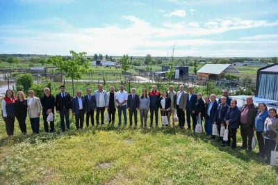 Vali Turan, &ccedil;ift&ccedil;iye kahvaltıda buluştu
