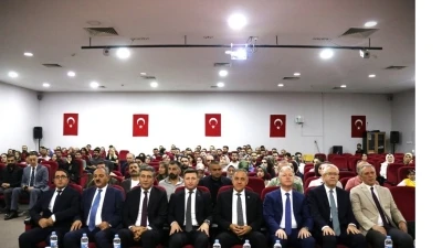 Vali Usta öğretmenlerle bir araya geldi
