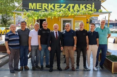 Vali Varol, g&uuml;ne taksi durağında başladı
