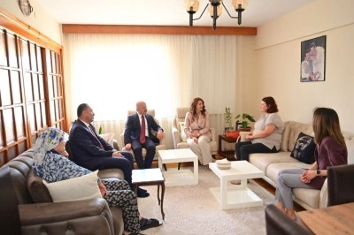 Vali Varol, şehit aileleriyle bayramlaştı
