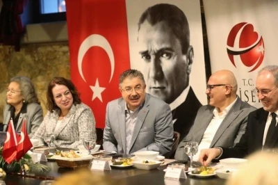 Vali Yılmaz, iftarda m&uuml;lki idare amirleriyle buluştu

