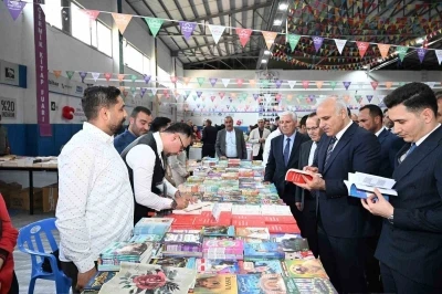 Vali Zorluoğlu &Ccedil;ermik kitap fuarını ziyaret etti
