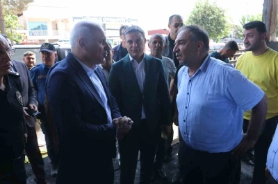 Vali Zorluoğlu, Traktörcüler Sitesi’ndeki yangın sonrası incelemelerde bulundu
