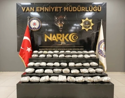 Van’da 19 kilo 660 gram skunk ele geçirildi
