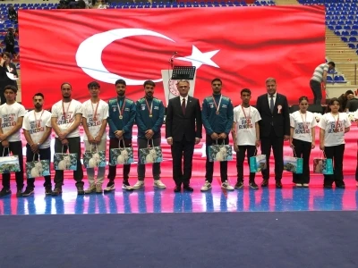 Van&rsquo;da 19 Mayıs coşkusu
