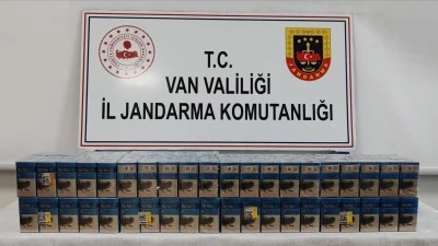 Van&rsquo;da 720 paket g&uuml;mr&uuml;k ka&ccedil;ağı sigara ele ge&ccedil;irildi
