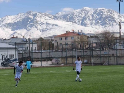 Van&rsquo;da amat&ouml;r futbol ma&ccedil;ları devam ediyor
