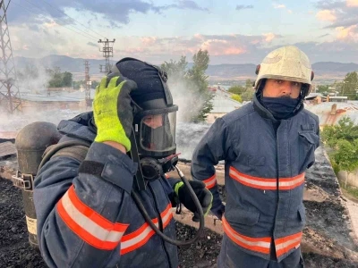 Van&rsquo;da camide yangın

