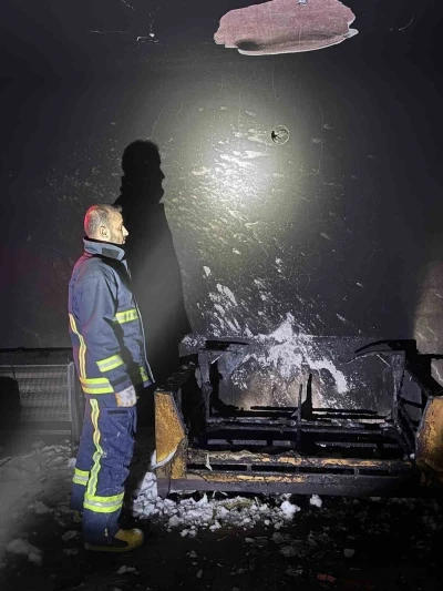 Van&rsquo;da &ccedil;ıkan yangında bir ev kullanılamaz hale geldi
