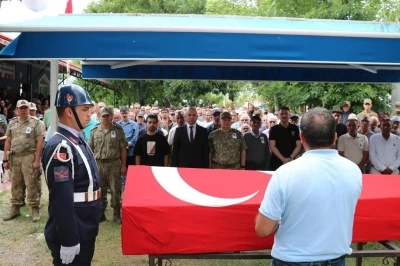 Van&rsquo;da gazi olan Fırat son yolculuğuna uğurlandı
