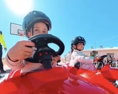 Van’da jandarma ekiplerinden öğrencilere uygulamalı trafik eğitimi
