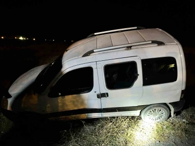 Van’da kamyonet takla attı: 2 yaralı
