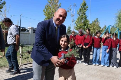 Van’da öğrenciler geleceğe nefes oluyor
