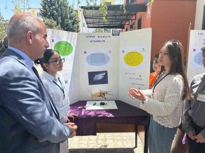 Van&rsquo;da &ouml;ğrencilerin hazırladığı projeler bilim fuarında sergilendi
