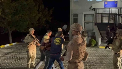 Van’da &quot;kasten öldürme&quot; olayının firarileri tutuklandı
