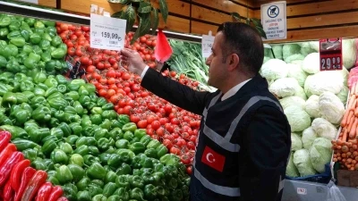 Van&rsquo;da Ramazan &ouml;ncesi market, kasap ve fırınlara sıkı denetim
