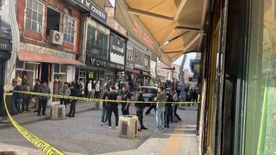 Van&rsquo;da sokak ortasında silahlı saldırı: 1 yaralı
