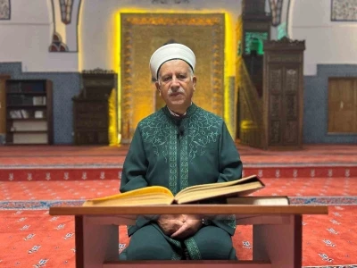 Van&rsquo;da vatandaşlar itikaf s&uuml;nneti i&ccedil;in camilere kapandı
