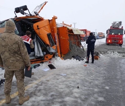 Van&rsquo;daki trafik kazasında &ouml;l&uuml; sayısı 2&rsquo;ye y&uuml;kseldi
