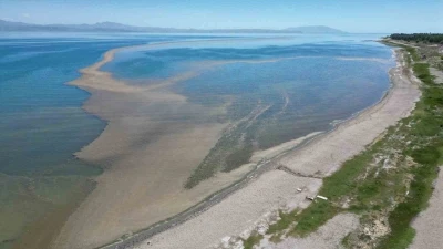 Van Gölü alarm veriyor
