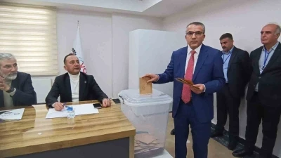 Van OSB se&ccedil;imlerinde Memet Aslan g&uuml;ven tazeledi
