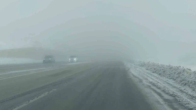 Van-&Ouml;zalp kara yolunda sis g&ouml;r&uuml;ş mesafesini d&uuml;ş&uuml;rd&uuml;
