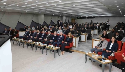 Van TSO&rsquo;da "Dijital D&ouml;n&uuml;ş&uuml;m Konferansı" d&uuml;zenlendi

