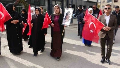 Vanlı ailelerin evlat nöbeti 112’nci haftasında sürüyor
