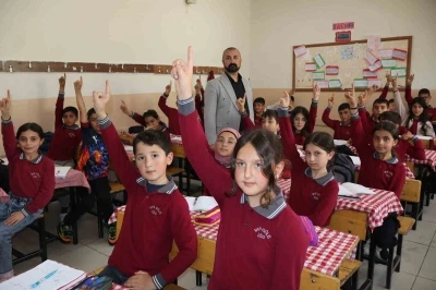 Vanlı &ouml;ğrenciler matematik olimpiyatlarında d&uuml;nya şampiyonu oldu
