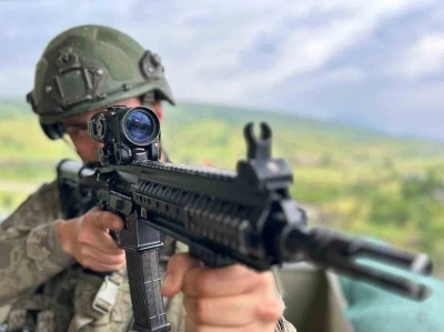 Vatan savunmasında bayram geleneği: Mehmet&ccedil;ik sınır hattında bayramlaştı
