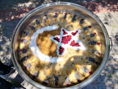 Vatandaşlara aşure ikramı
