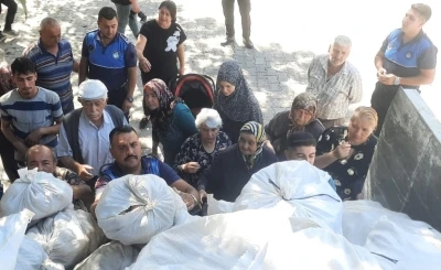 Vatandaşlara ücretsiz patates dağıtıldı
