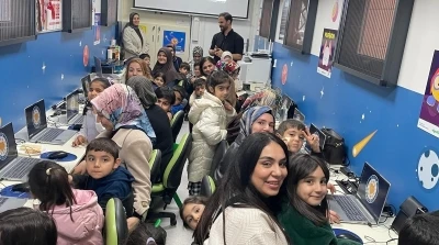 Veliler ve &ouml;ğrenciler kodlama etkinliğinde buluştu
