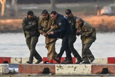 Venezuela&rsquo;nın devrik lideri Maduro ve eşi hakim karşısında
