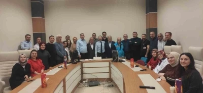 Vezirk&ouml;pr&uuml;&rsquo;de emekliye ayrılan hastane &ccedil;alışanlarına veda
